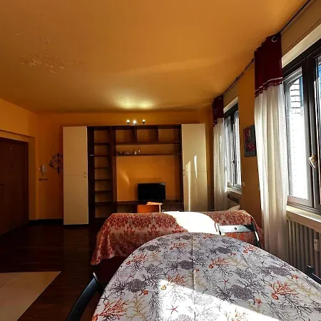 Apartment In Gioia,central Station - Casa Pollons Milan